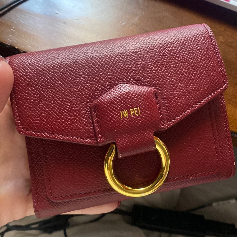 JE PEI Wallet
Used